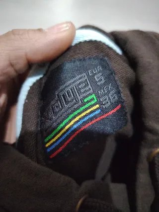 Sudadera con capucha y logo inglés