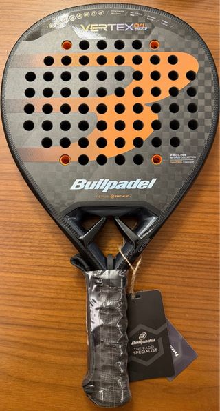 Bullpadel Vertex 04 Hibrid - Nueva. 368gr
