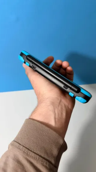 Nintendo New 2DS XL Negra/Azul