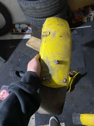 Guardabarros delantero y caja filtro Puch