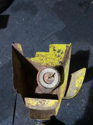 Guardabarros delantero y caja filtro Puch