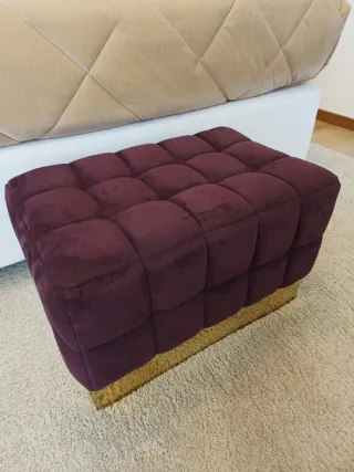 Banqueta Veludo Roxa com Base Dourada