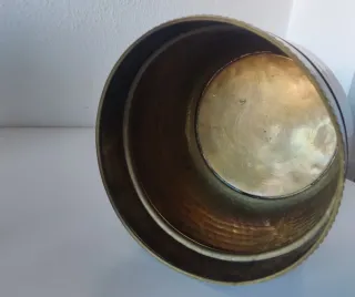 MACETERO VINTAGE DE LATÓN CABEZAS DE LEÓN