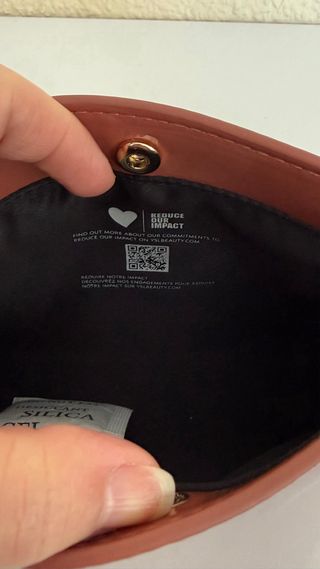 Yves Saint Laurent pintalabios LovesHine neceser