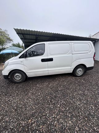 Hyundai H-1 2018