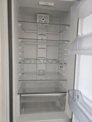 Cajones y baldas de frigorífico