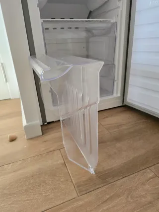 Cajones y baldas de frigorífico