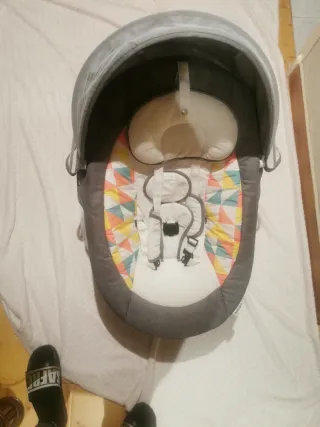 Hamaca para bebé gris con capota