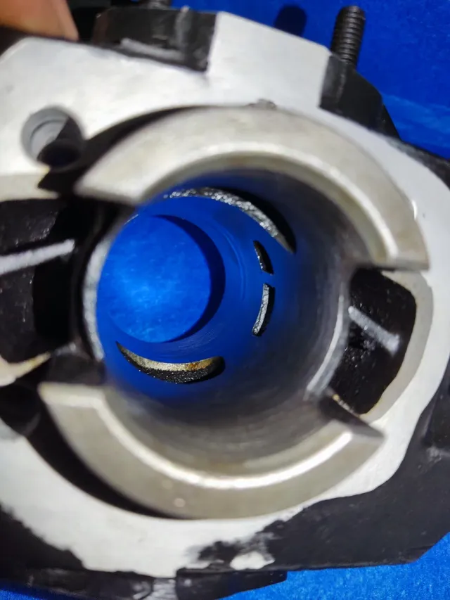 Cilindro y pistón Derbi Montreal 49cc