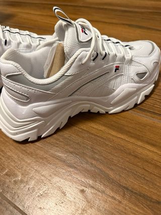 Scarpe Fila bianche e argento