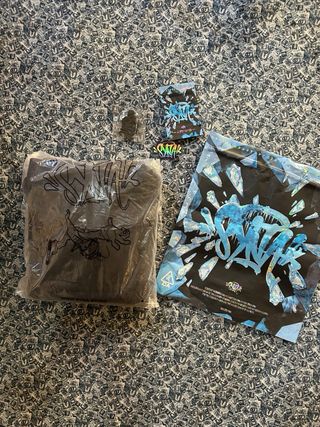 Sudadera Negra con Capucha y Logo