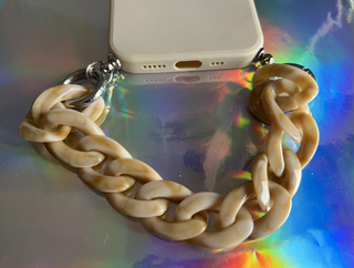 Funda iPhone 13/14 Beige con Cadena