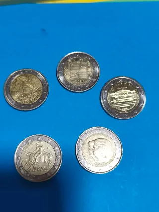 Lote 5 monedas 2 euros diferentes países