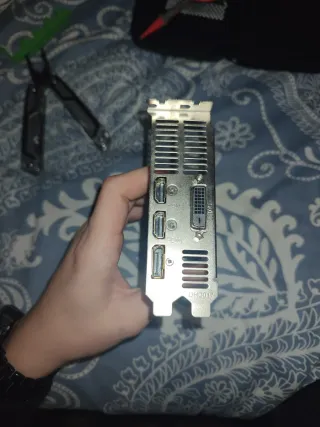 Gigabyte 1050 Ti 4G para reparar