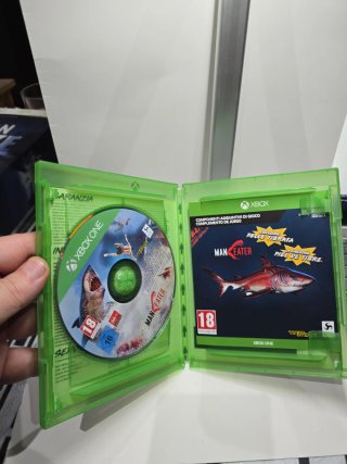 Maneater Xbox One Day One Edition