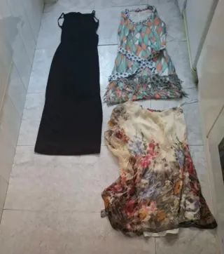 Zara plumífera S Marrón+REGALO 3 vestidos talla s