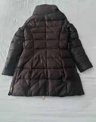 Zara plumífera S Marrón+REGALO 3 vestidos talla s