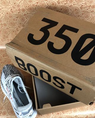 Adidas Yeezy Boost 350 V2 Zebra | Talla 44 | Nueva