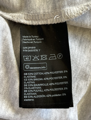 Camiseta gris escote Bardot manga corta