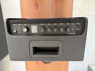 Amplificador Fender Mustang L25 con efectos