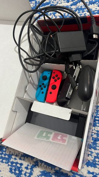 Nintendo Switch Azul y Rojo