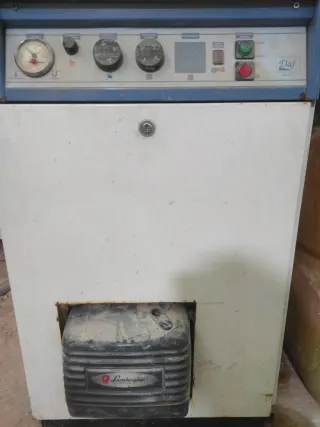 Caldera gasoil, depósito, tubos y radiadores