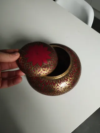 Caja de Estaño Tchibo Rojo y Dorado