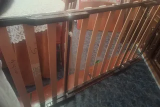 Lote de 2 somieres metálicos y de madera