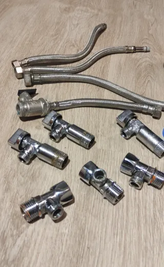 Lote Fontanería: Mangueras, laves y Accesorios