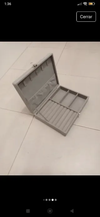 Joyero de terciopelo gris