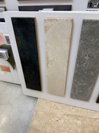 Azulejo porcelánico efecto óxido 7x28 cm, -50%