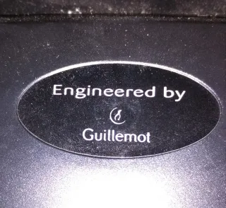 Volante Guillemot Ferrari para PlayStation