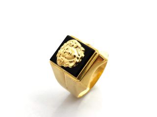sello oro 18k con piedra con onix