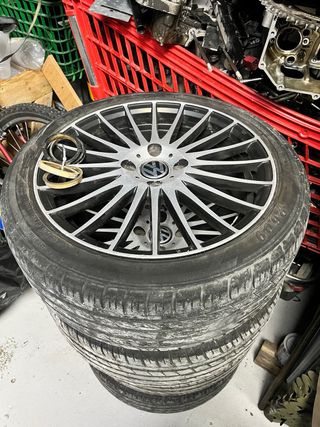 Llantas R16 205-45 grupo Volkswagen Cubiertas 80%