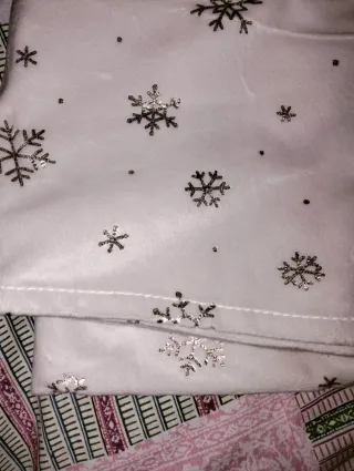 Camino de mesa terciopelo copos nieve