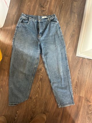 Falda vaquera larga con abertura