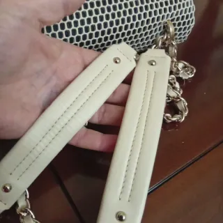 Bolso Purificación García rejilla beige