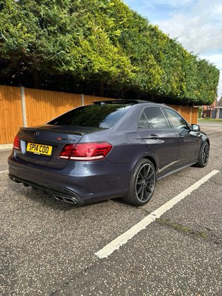 Mercedes Clase E 2015 90.000KM VOLANTE IZQ PLACA🇬🇧