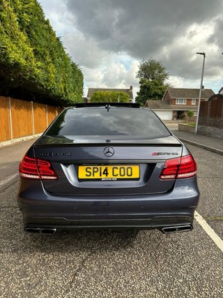 Mercedes Clase E 2015 90.000KM VOLANTE IZQ PLACA🇬🇧
