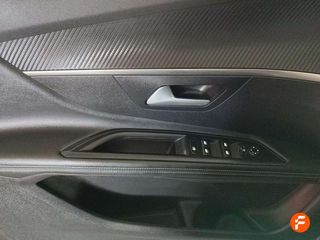 Peugeot 3008 225 e-EAT8 Allure