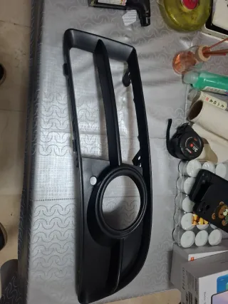 Enbellecedor anti niebla audi A4 2006 nuevo