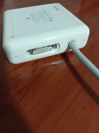 Adaptador de corriente Apple A1006