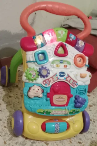 Andador bebé VTech con luces y sonidos