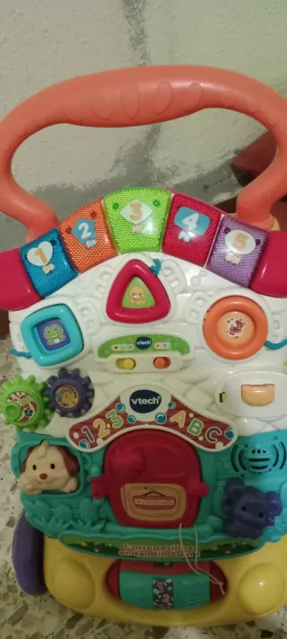 Andador bebé VTech con luces y sonidos