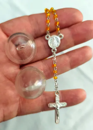 Rosario antiguo en cajita