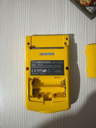 Game Boy Color Amarilla Nintendo, con manual.