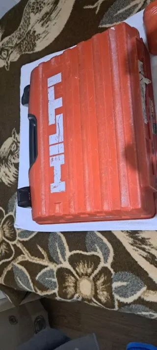 HILTI TE  7-CTaladro/percutor   con maletín y mas