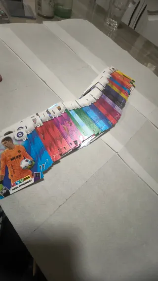 Faltas cromos Adrenalyn XL 25/26