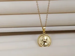 Collar medalla virgin acero inoxidable oro bañado