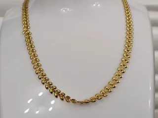 Collar ancho pero ligero Acero Bañado en Oro 18K